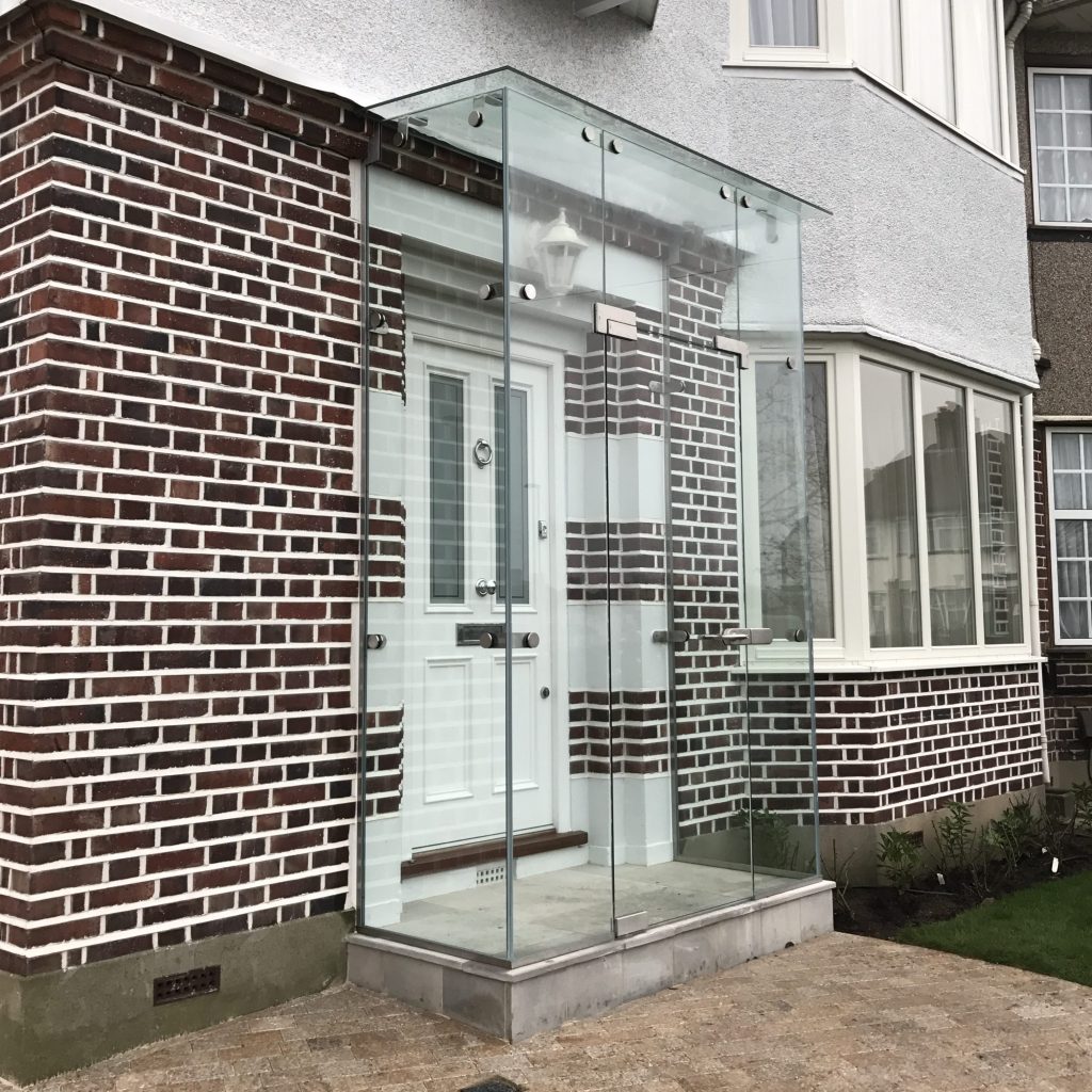 Frameless glass porch in Kent
